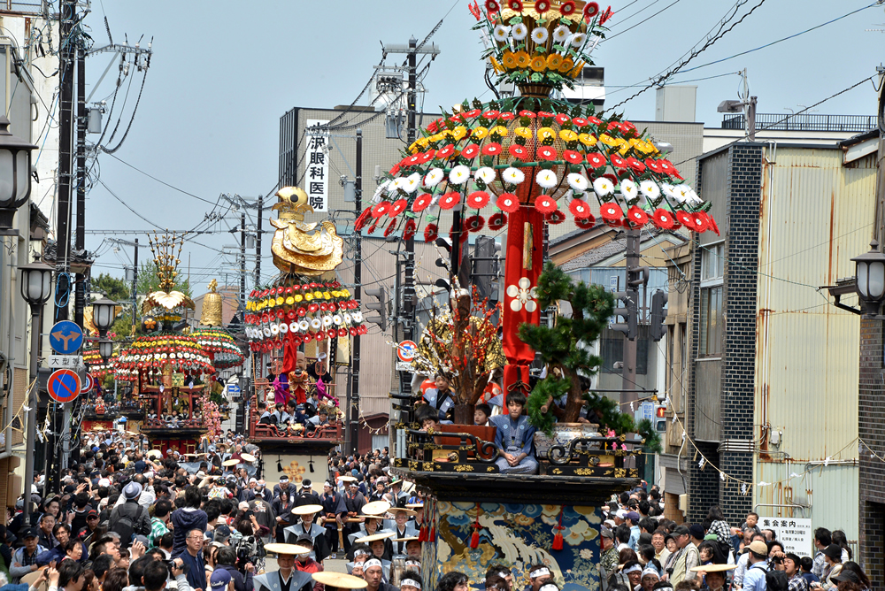 高岡御車山祭